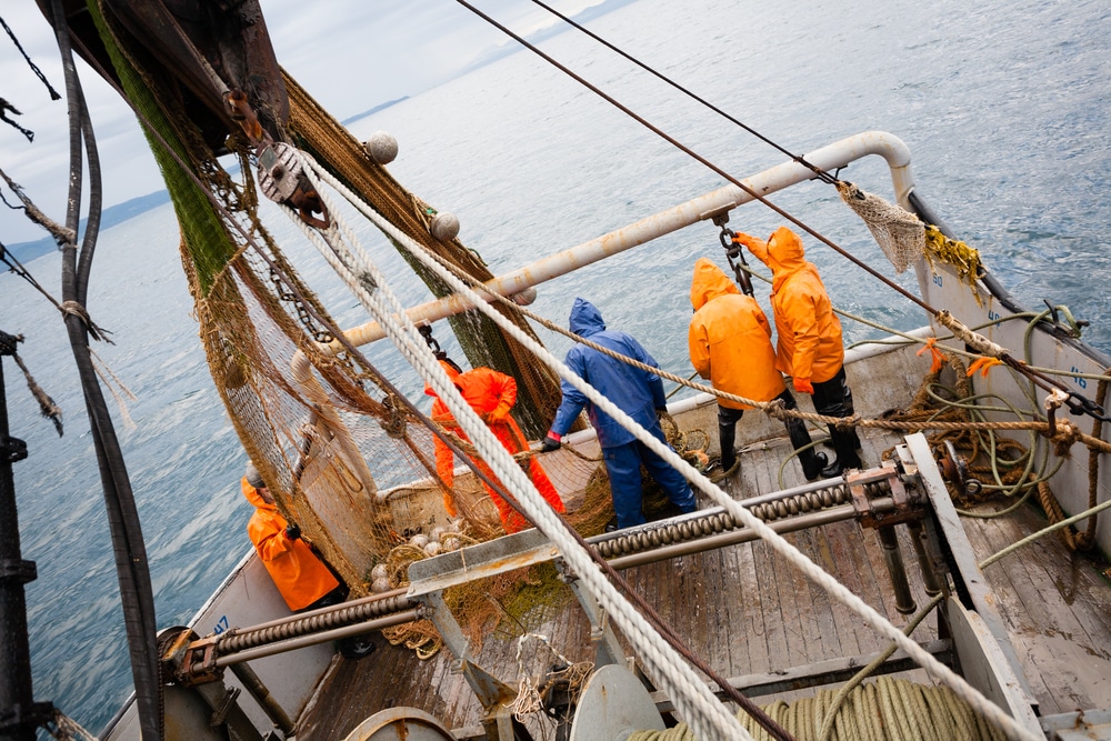 communicable diseases, commercial fishermen, maritime illness